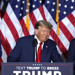 Donald Trump alegou que imigrantes ilegais são usados 'para expandir base eleitoral, fraudar eleições e desenvolver o Estado de Bem-Estar Social'