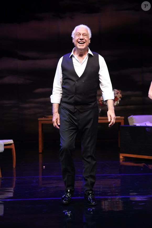 Antonio Fagundes afirmou já ter sido processado algumas vezes por espectadores barrados em sua peça de teatro: 'Já fui processado umas oito, ou nove vezes. Perdi a conta. Até hoje, tenho vencido todos eles'