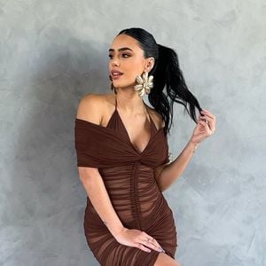 Bruna Biancardi superou a polêmica com uma nova foto deslumbrante usando um vestido transparente