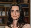 Julia Stockler tem chamado a atenção do público ao interpretar Suely, a secretária que decide romper o silêncio e se tornar uma das principais aliadas de Adriana (Letícia Colin) na queda de Ademir (Dan Stulbach).