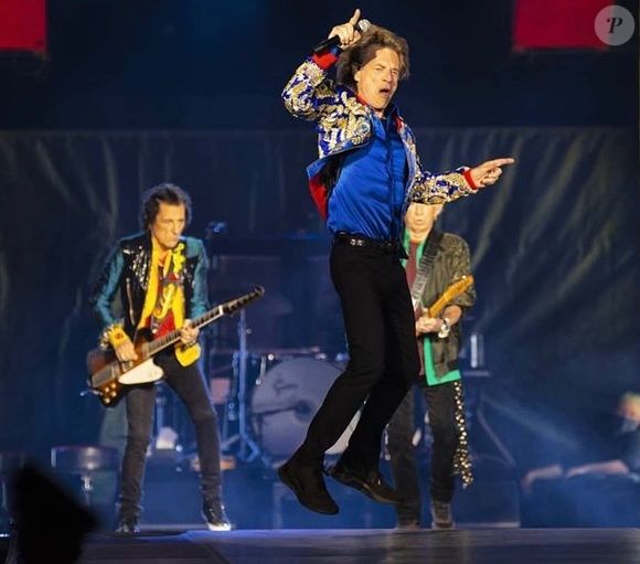 Mick Jagger optou por substituir antigos excessos por um método consistente voltado à vitalidade, performance e saúde de longo prazo.