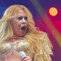 Joelma é surpreendida em show com fala de fã sobre passado com Ximbinha 10 anos após separação conturbada: 'A gente...'