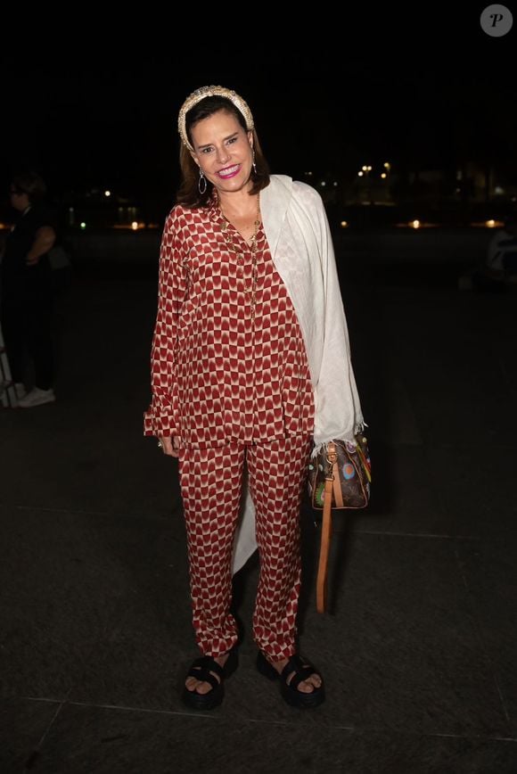 Rio Fashion Week 2026: Narcisa também apostou nas estampas geométricas em seu look comfy e chique