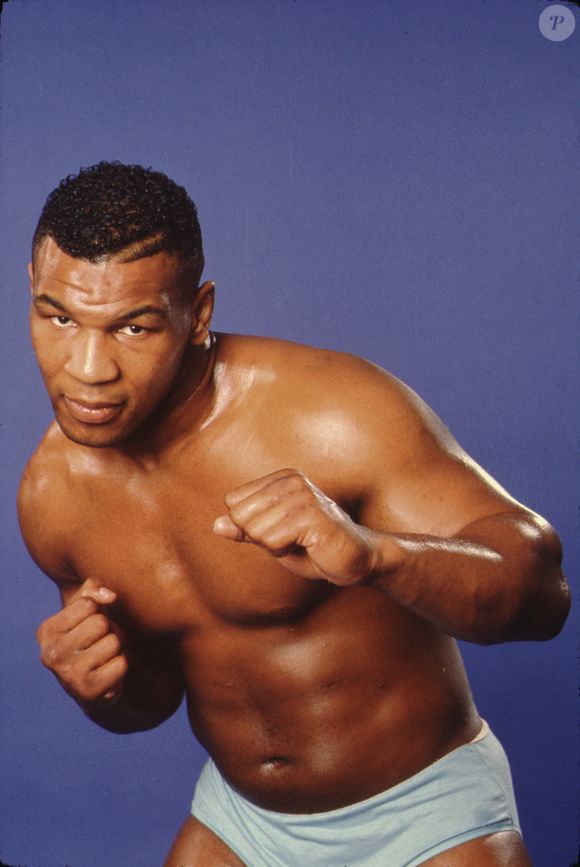 De acordo com o jornal alemão 'Bild', o motivo da prática — adotada também por outros atletas, como Mike Tyson