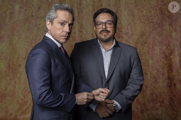 Freitas (Luís Lobianco) tem a intenção de matar Marco Aurélio (Alexandre Nero), mas acabará atingindo Odete Roitman (Debora Bloch)