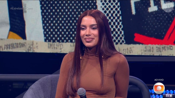 Anitta resumiu esse novo momento com uma frase bastante significativa: “Aprendi a respirar e a desacelerar para não adoecer”.