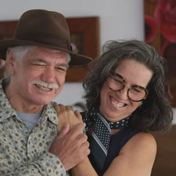 Jackson Antunes recebeu um transplante de rim da esposa, Cristiana Britto, após enfrentar problemas renais