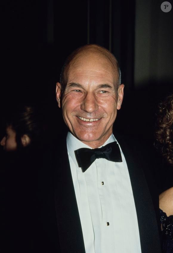 Patrick Stewart construiu uma carreira de mais de seis décadas no teatro, no cinema e na televisão. O ator britânico morreu aos 86 anos, deixando personagens marcantes na ficção científica