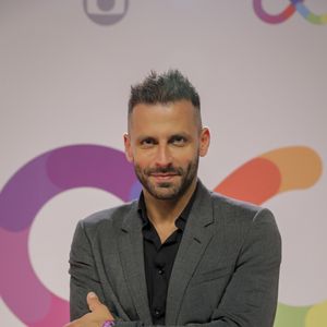 O ator Henri Castelli envelheceu diante da TV: as mudanças na aparência geraram debate no 'BBB 26'