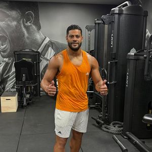 O jogador Hulk começou como profissional no Vitória e já jogou em time do Japão e China