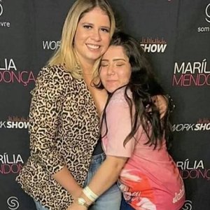 Dona de fã-clube de Marília Mendonça contou detalhes da polêmica em entrevista à colunista Fábia Oliveira, do portal Metrópoles