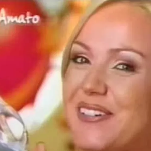 Eliana fez sucesso ao vender seu tamanco de acrílico