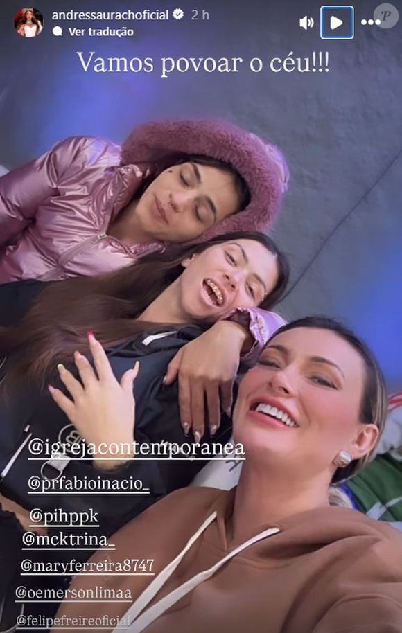 Andressa Urach levou amigas para a igreja