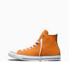 Segundo a descrição disponibilizada pela Converse em seu site oficial, o tênis inspirado em Dragon Ball Z conta com cabedal em canvas, pingente temático, palmilha interna estampada e design exclusivo na lingueta em referência ao personagem Goku