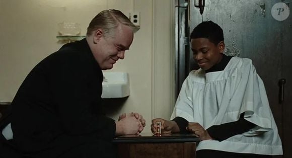 Em 'Dúvida', uma freira rígida passa a desconfiar que um padre admirado pela comunidade esteja abusando de um aluno