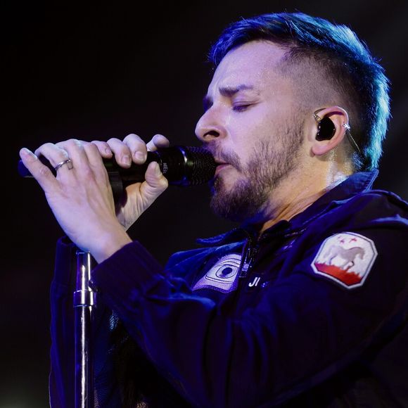 Junior viralizou após protestar contra a anistia do ex-presidente e dos apoiadores que invadiram e depredaram as sedes dos três Poderes