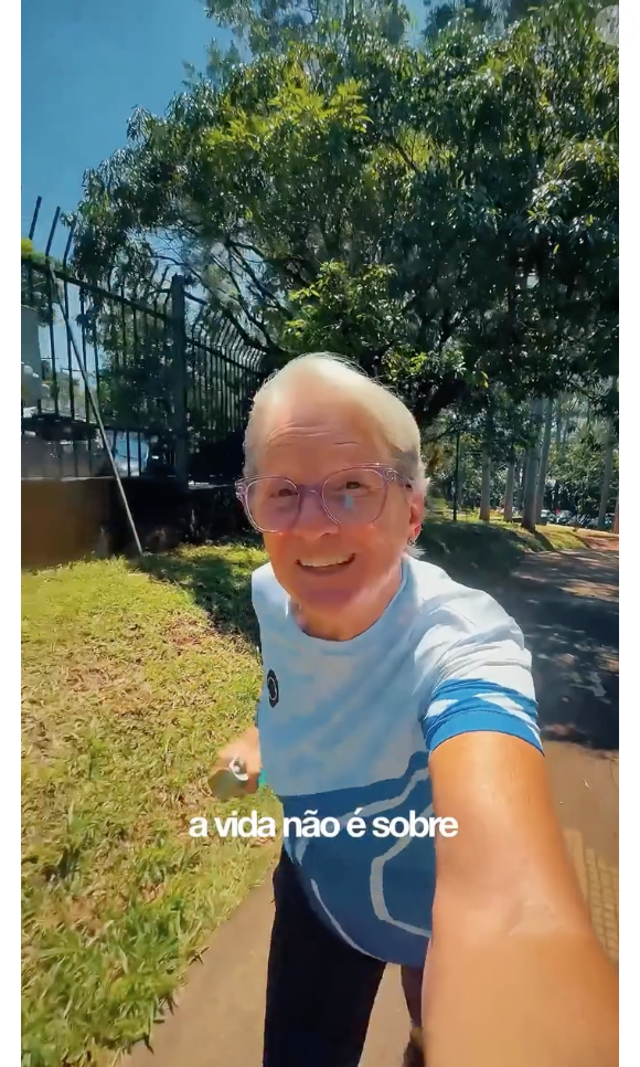 Cleusa Uenaka é uma corredora de 74 anos que tem feito muito sucesso nas redes sociais