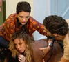 Em 'Vale Tudo', Heleninha Roitman ficou bêbada quando soube que sua mãe, Odete, estava voltando ao Brasil; ela inclusive chegou a cair da escada.