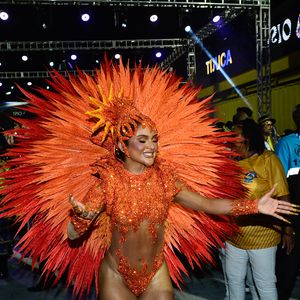 Rainha de bateria no Carnaval carioca pela primeira vez, Mileide Mihaile postou um texto emocionado no Instagram antes de entrar na Avenida
