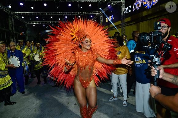 Rainha de bateria no Carnaval carioca pela primeira vez, Mileide Mihaile postou um texto emocionado no Instagram antes de entrar na Avenida