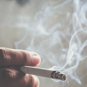O cigarro é incompatível com a vida saudável, e o próprio Arthur Brooks admitiu já ter tido tal vício