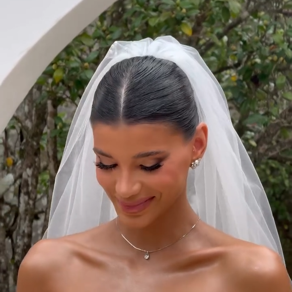 Casamento de Mariano e Jakelyne Oliveira aconteceu em uma fazenda