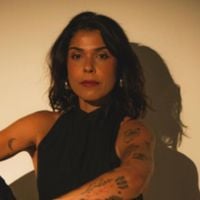 'Nada vai trazer meu irmão de volta': Justiça solta acusado de matar ex-ator mirim da Globo; irmã da vítima, Maria Carol Rebello se revolta com decisão tomada 2 anos após morte cruel