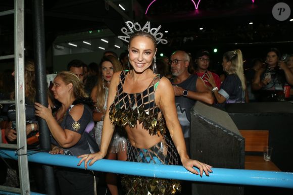 Desfile das Campeãs 2025: Paolla Oliveira valorizou seu corpo com um look super ousado com formas geométricas