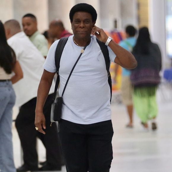 Neguinho da Beija-Flor ganhou 15 títulos pela Beija-Flor, vencendo em 1976 (ano de sua estreia) e 2025 (ano da despedida)