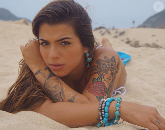 Petra Mattar, filha do ator Maurício Mattar, assistiu pela prima vez 'A viagem' e se assustou ao ver o papel do Pai em transe. 'Que pavor'