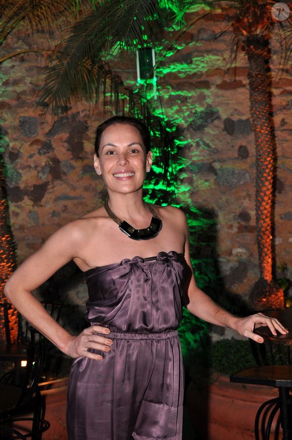 Carolina Ferraz sofreu um acidente de carro no Rio de Janeiro enquanto se encaminhava para as gravações e ficou internada em um hospital da Zona Sul da capital carioca