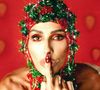 Atriz Deborah Secco resgata ícones do funk e faz homenagem à Mulher Moranguinho com figurino temático no Carnaval