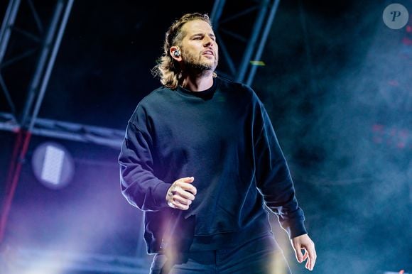 À frente do Avenged Sevenfold, M. Shadows construiu uma das vozes mais marcantes do metal moderno. Em 2020, porém, foi sua declaração política que chamou atenção ao redor do mundo