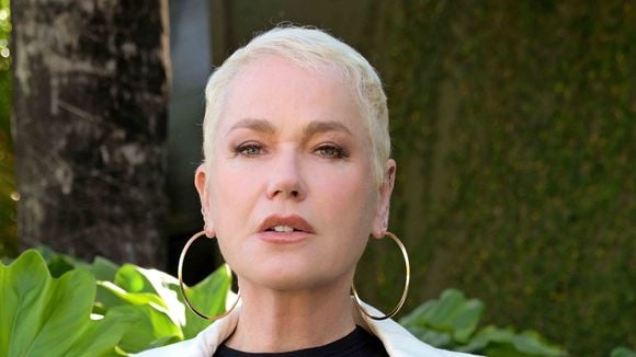 Alerta de golpe envolvendo Xuxa e política: vítima de deepfake na web, apresentadora faz pedido importante aos fãs. 'Pedindo votos'