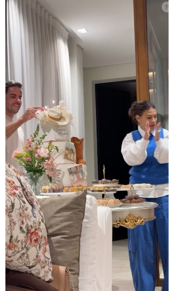 Bolo de Simone Mendes teve 3 andares e decoração intimista, sem muitos detalhes