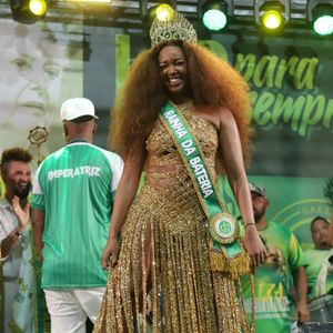 Iza já foi rainha de bateria da escola por 3 anos, de 2020 a 2022