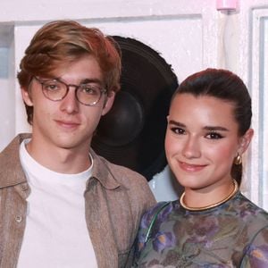 Manoela Esteves, namorada de Joaquim, é nora de Angélica.