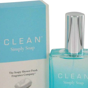 Já o Clean Shower Fresh, de 2007, segue a mesma linha de perfume leve e confortável, mas com um toque mais cítrico. A fragrância começa com Limão, Mandarina e Laranja, passa por um coração floral com Flor de Laranjeira, Lírio-do-Vale e Jasmim e termina com Almíscar e notas amadeiradas, reforçando aquele cheirinho de limpeza que a própria Xuxa disse amar