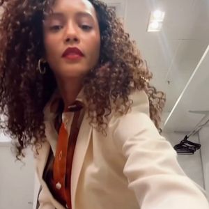 Raquel de volta por cima! Taís Araújo surge com novo figurino poderoso para a virada da personagem em 'Vale Tudo'.