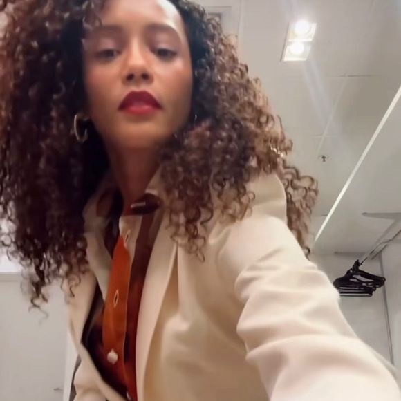 Raquel de volta por cima! Taís Araújo surge com novo figurino poderoso para a virada da personagem em 'Vale Tudo'.