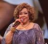 Alcione, uma das maiores vozes da música nacional, a artista enfrentou uma juventude marcada por racismo, machismo e preconceitos sociais. “Negra, nordestina e mulher. A gente sofre”, disse Alcione durante participação no Conversa com Bial, em 2019.