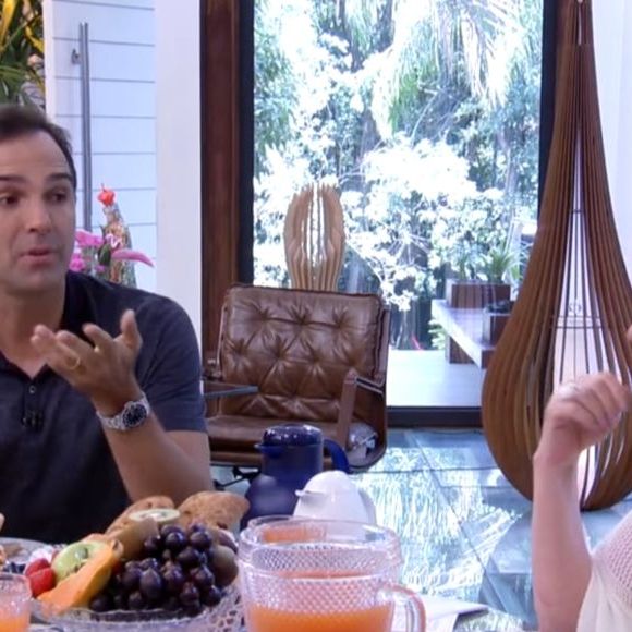 No 'Mais Você', Tadeu Schmidt relembrou a vez em que entrevistou o irmão, Oscar Schmidt, morto nesta sexta-feira (17)