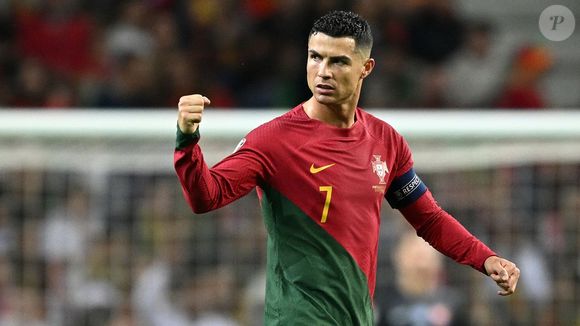 Cristiano Ronaldo negou o affair com Andressa Urach e a modelo disse ter sido ameaçada pelo jogador