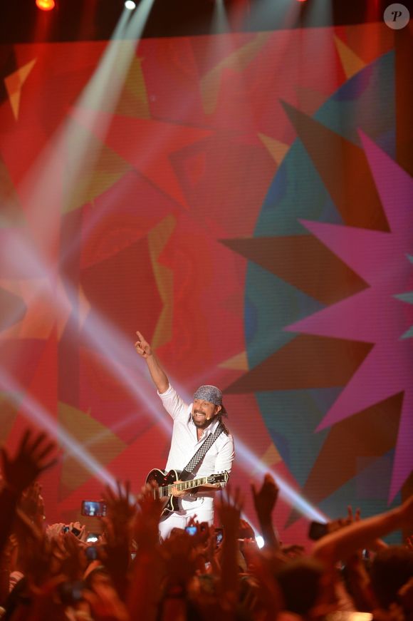 Bell Marques foi de bandana ao casamento do filho: 'Não sei porque acharam que ia sem'