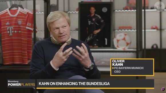 Oliver Kahn, icônico goleiro da Alemanha em Copas do Mundo, não tinha contrato com a EA, empresa que produziu videogame de futebol em 2002