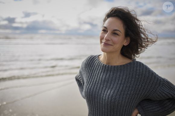 Debbie Stevens, na época com 47 anos, entrou com uma ação por discriminação na Comissão de Direitos Humanos de Nova York, alegando que sua chefe a armou para algo injusto.