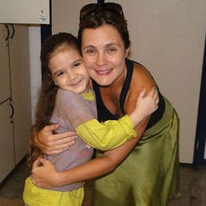 'O melhor dump da semana! É hoje!', escreveu a atriz Mel Maia ao publicar fotos ao lado de grandes nomes como Adriana Esteves