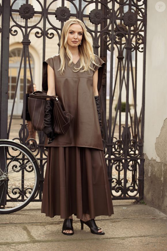 Neutro, o marrom permite inúmeras combinações e conversa bem tanto com tons sóbrios quanto com cores vibrantes