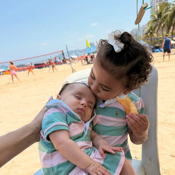 Para completar, Mel, a caçula do casal, também ficou doentinha