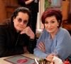 Ozzy Osbourne está morrendo? Kelly Osbourne esclarece boato sobre a saúde do cantor e nega 'pacto de suicídio' dos pais; entenda